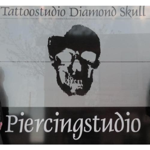 Logo Tattoo- und Piercingstudio Diamond Skull