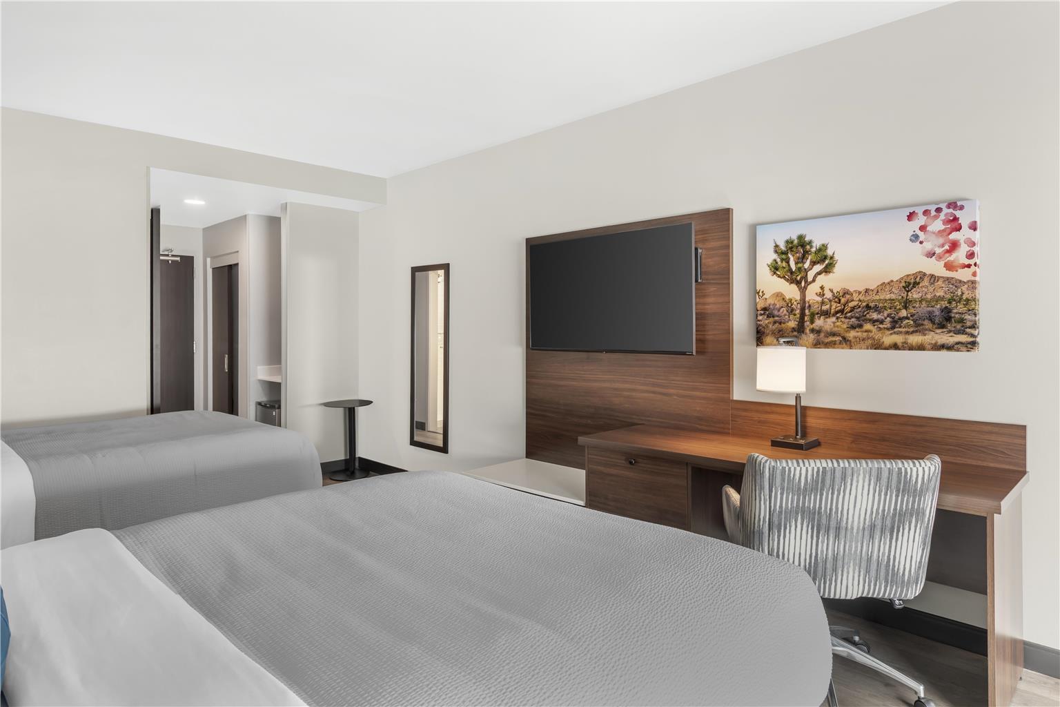 Double Queen Guestroom