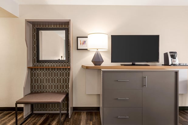 Images Holiday Inn Orlando-International Airport by IHG
