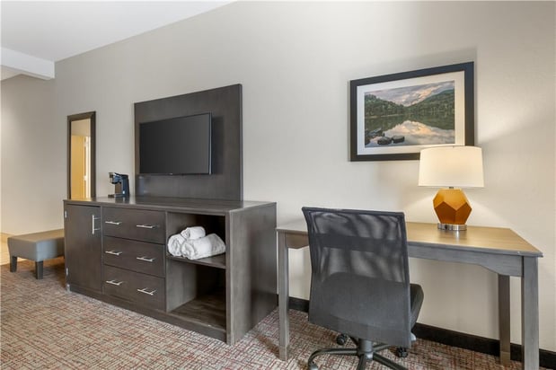 Images Best Western Plus Elizabethtown Inn & Suites