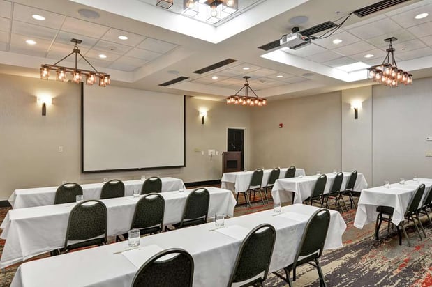 Images Doubletree by Hilton Hattiesburg