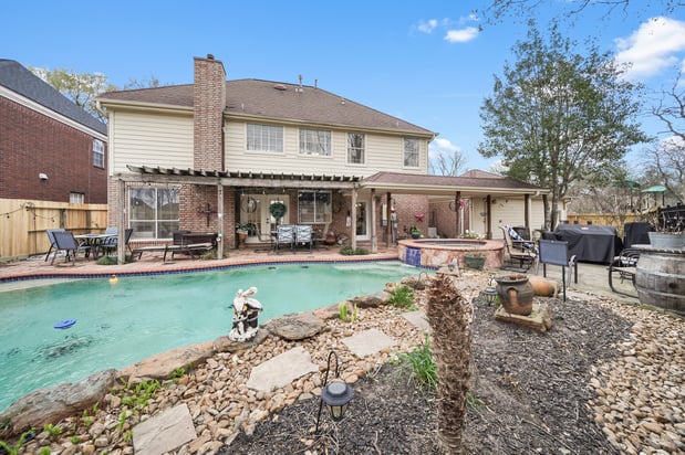 Images Debbie Grigg, REALTOR-Owner | NextHome First Source
