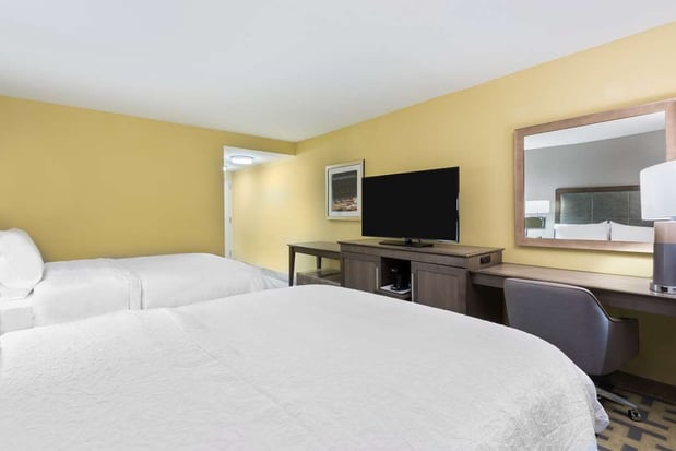 Images Hampton Inn & Suites Tampa Airport Avion Park Westshore