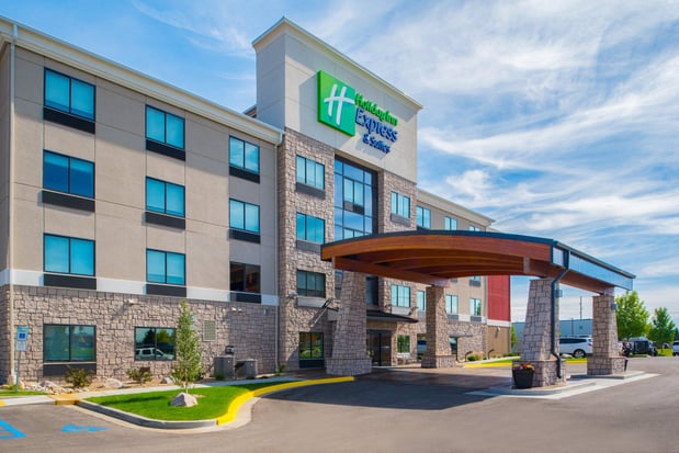 Images Holiday Inn Express & Suites Bismarck by IHG