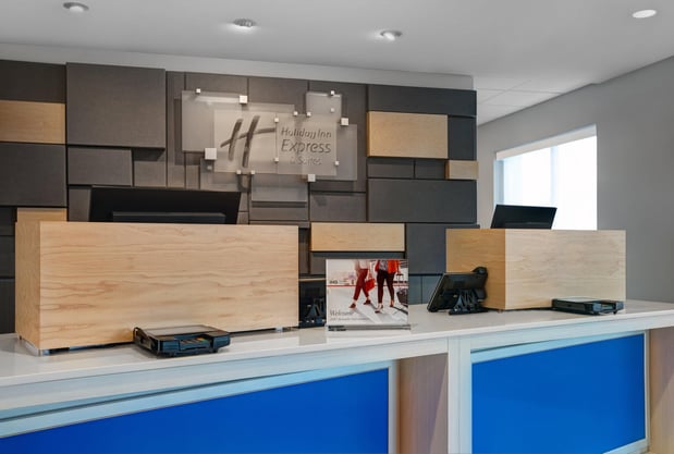 Images Holiday Inn Express & Suites Milwaukee - Brookfield by IHG