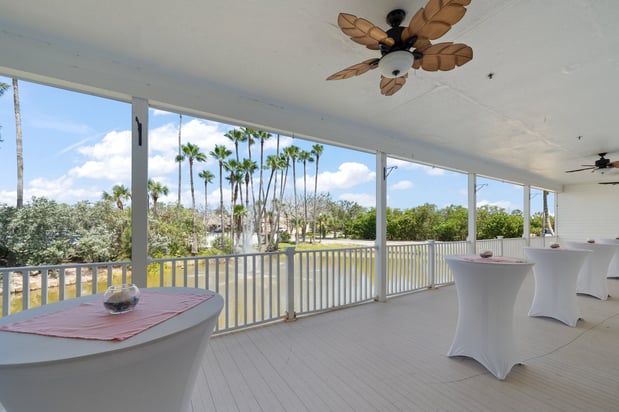 Images Holiday Inn & Suites Clearwater Beach S-Harbourside by IHG