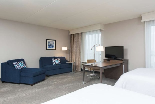 Images Hampton Inn & Suites Grand Rapids Downtown