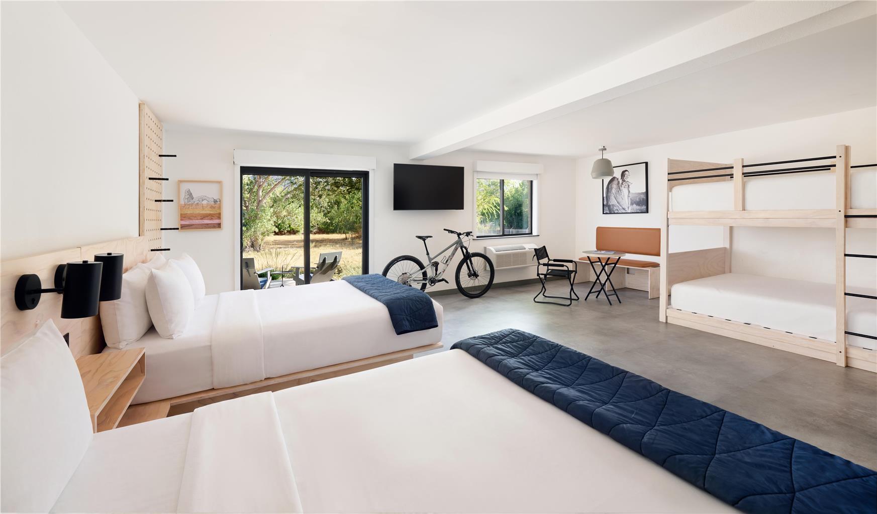 Guest room