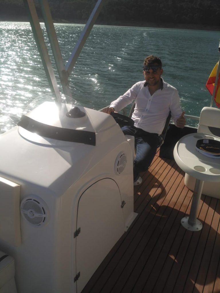 Images Cazorvillas Náutica - Alquiler Barcos Solares