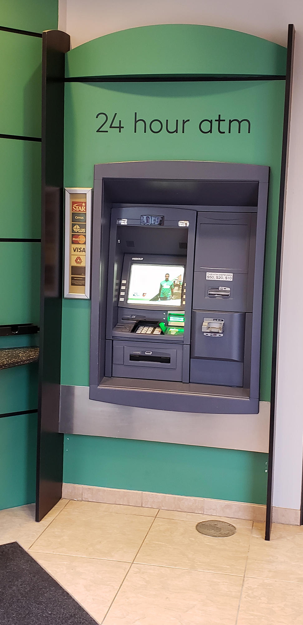 Annapolis - Annapolis Town Center branch-Vestible ATM