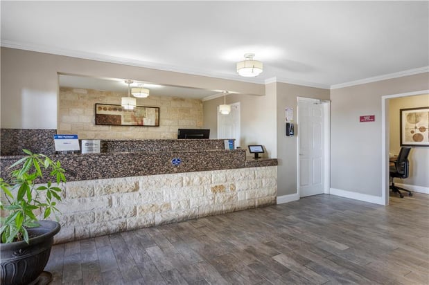 Images Best Western Brady Inn