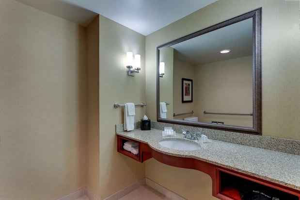 Images Hilton Garden Inn Indianapolis Airport