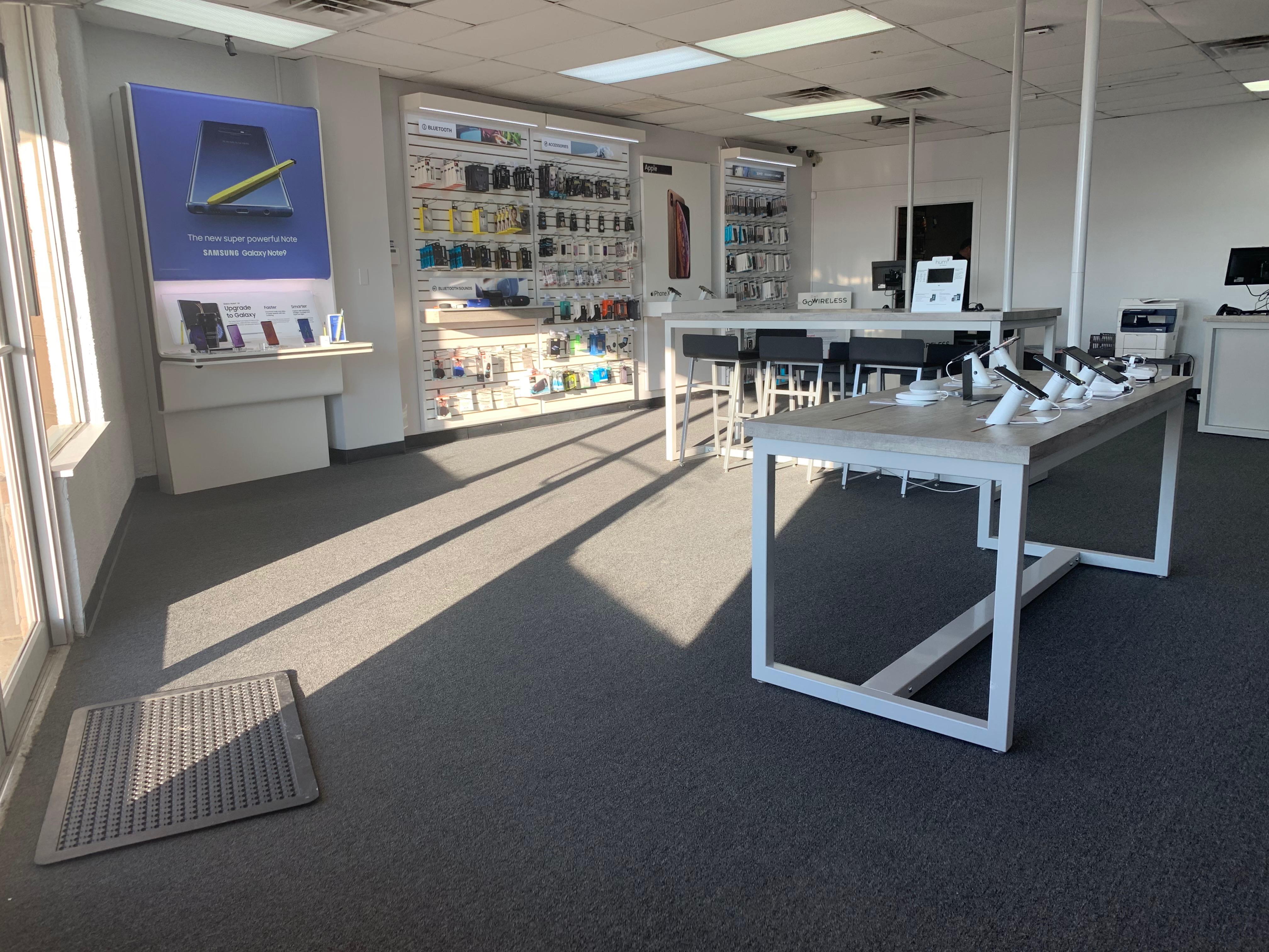 Verizon Authorized Retailer – GoWireless Photo