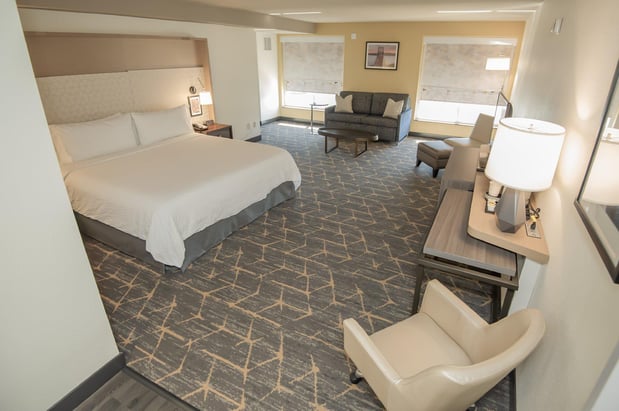 Images Holiday Inn & Suites Oakland - Airport by IHG