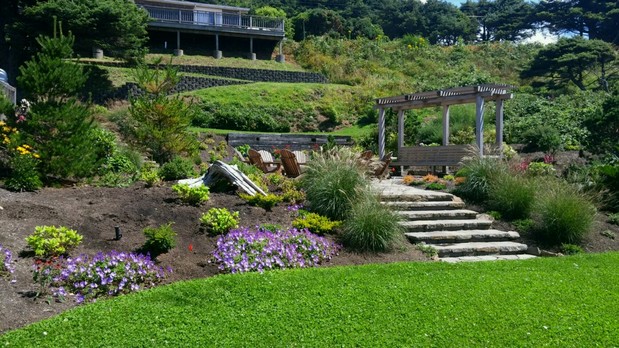 Images Manion Landscaping Inc