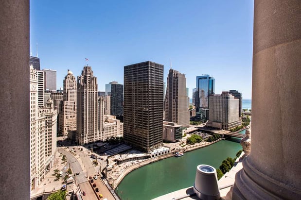 Images LondonHouse Chicago, Curio Collection by Hilton