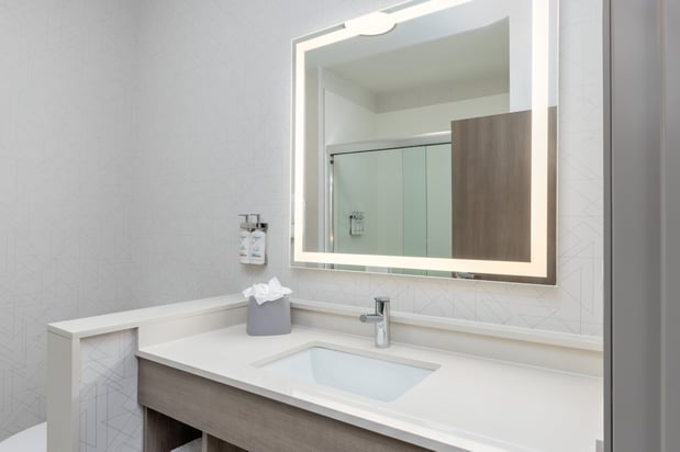 Images Holiday Inn Express & Suites Austin Airport East by IHG