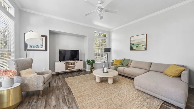 Images Henley Tampa Palms