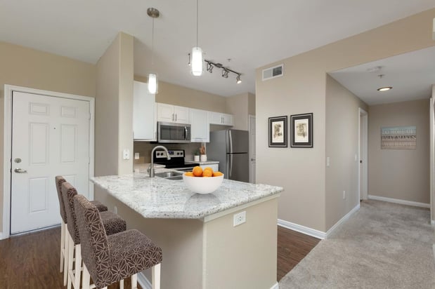 Images Camden Old Creek Apartments