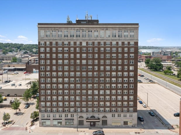 Images LeClaire Apartments