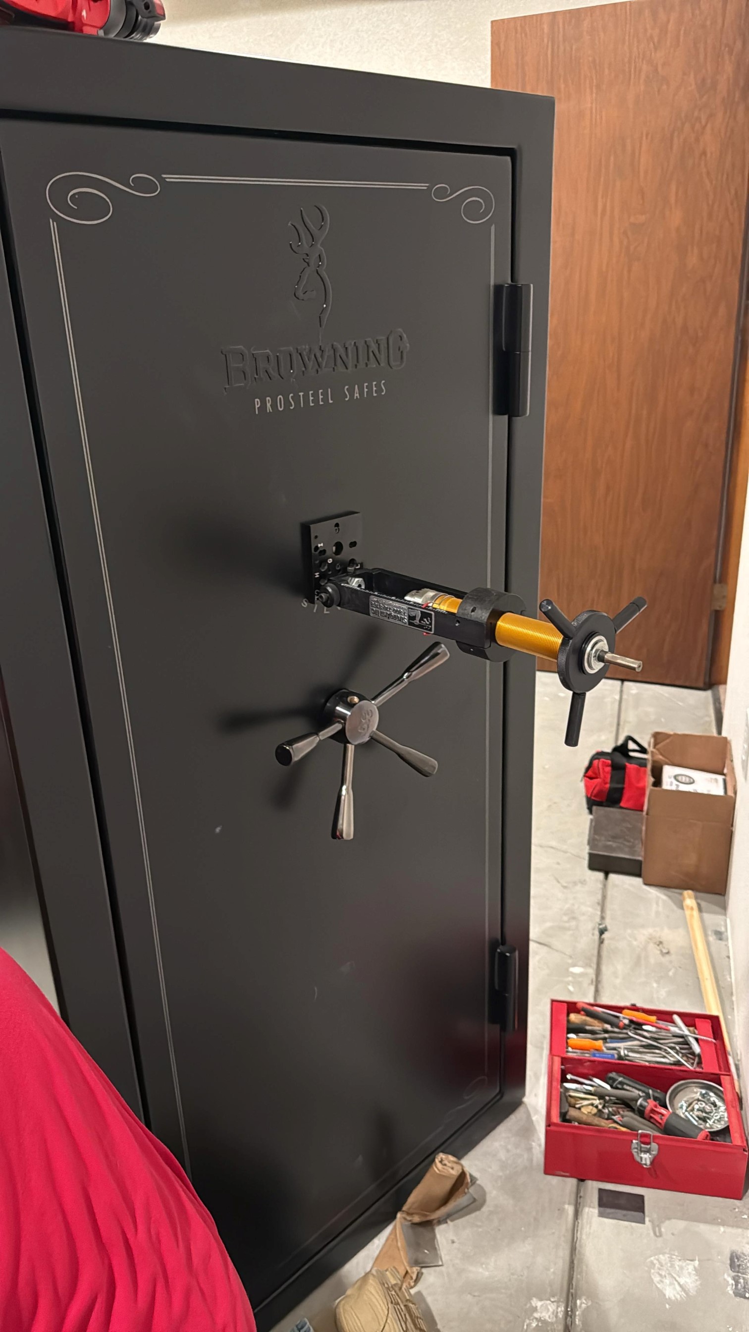 Safe locksmith service