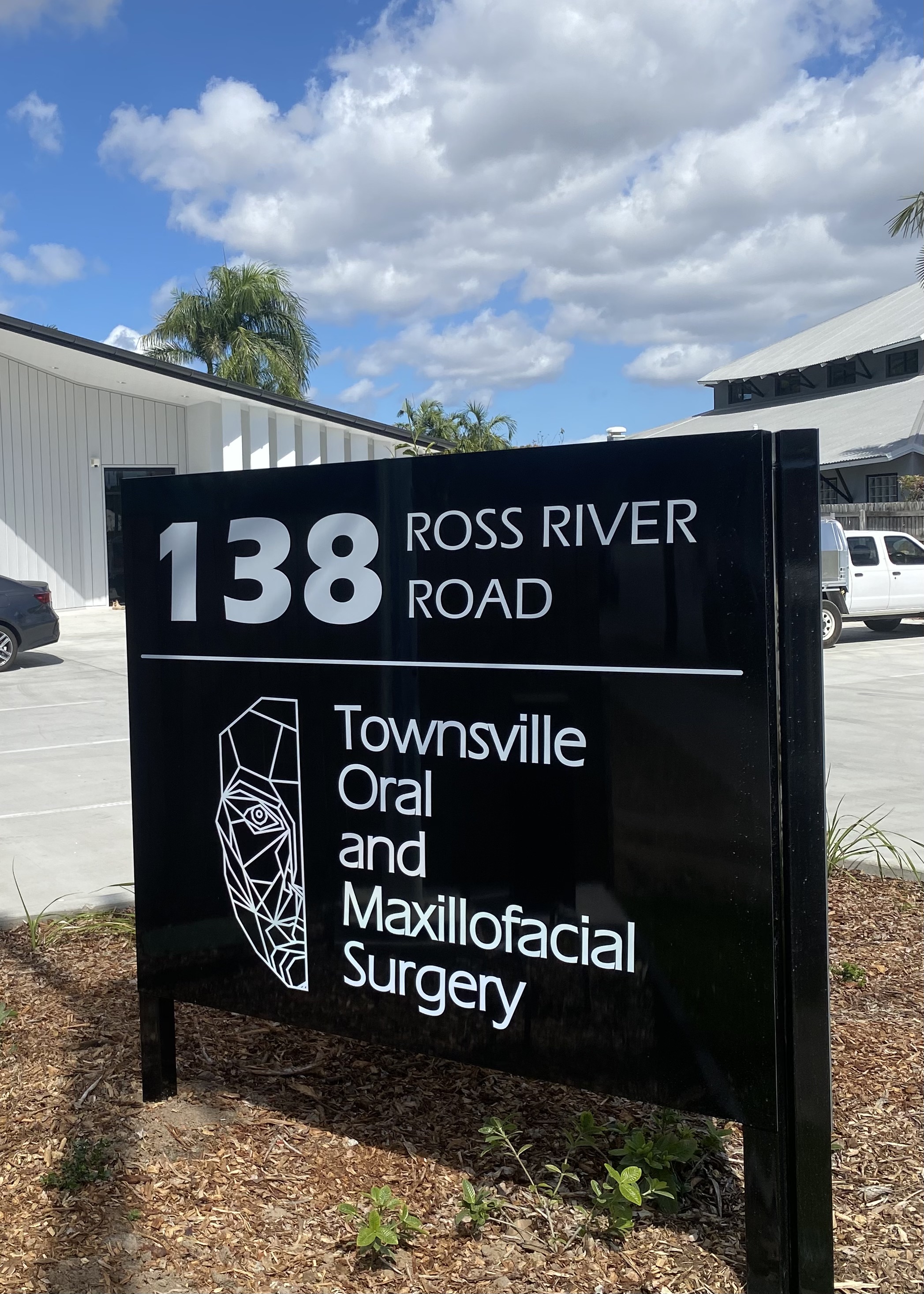 Images Townsville Oral & Maxillofacial Surgery