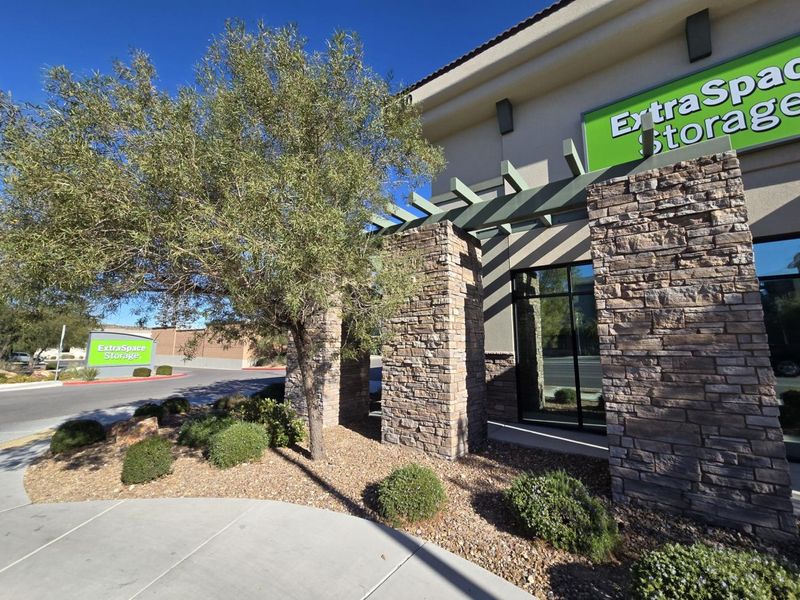 Images Extra Space Storage