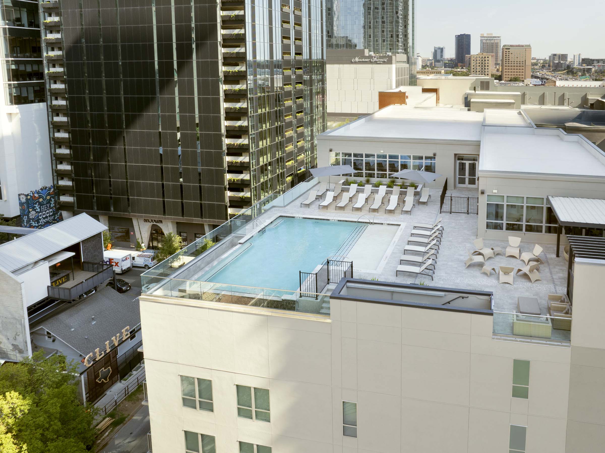 Rooftop pool with spacious sundeck overlooking Rainey Street at Camden Rainey Street apartments in Austin, TX