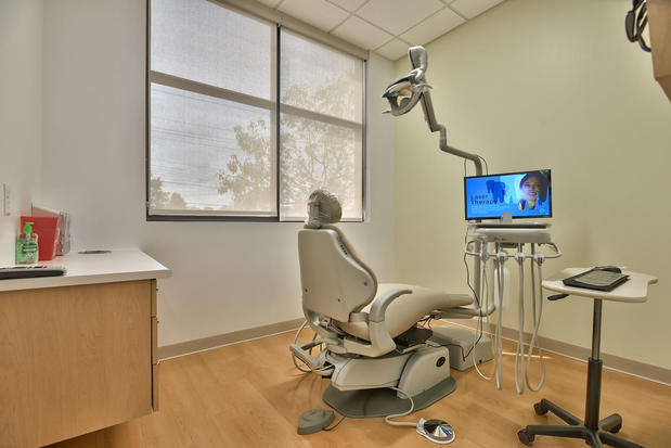 Images Dentists of Independence