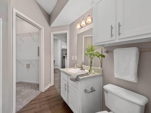 Images Advenir at The Med Center Apartments