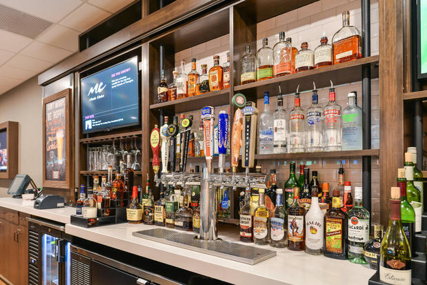 Images Holiday Inn Auburn-Finger Lakes Region by IHG