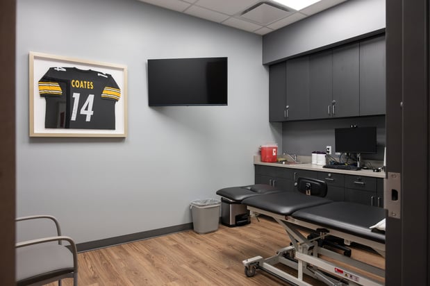 Images Ochsner Orthopedics and Sports Medicine Institute at Elite Training Complex – Burbank