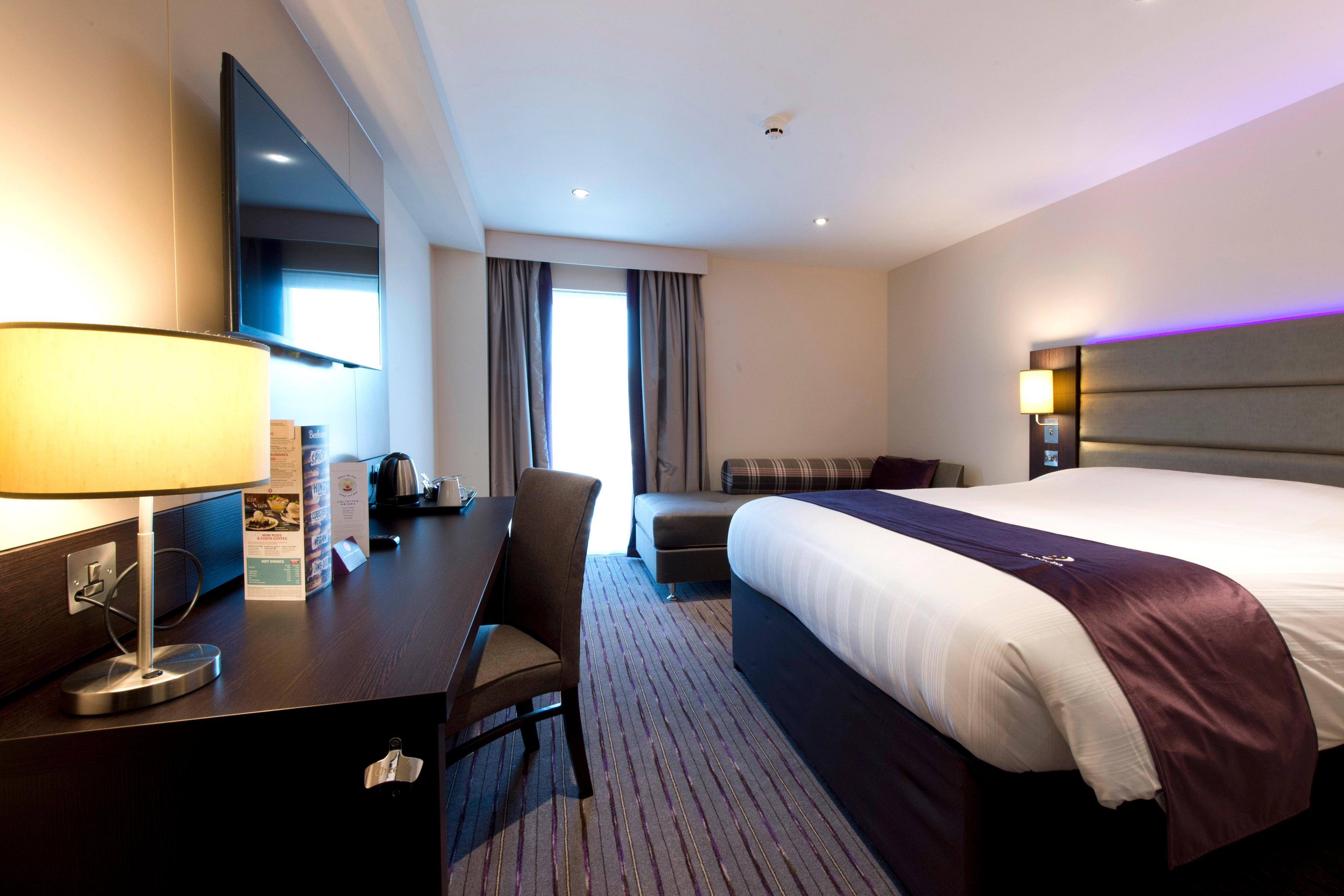 Images Premier Inn London Hayes, Heathrow (Hyde Park) hotel