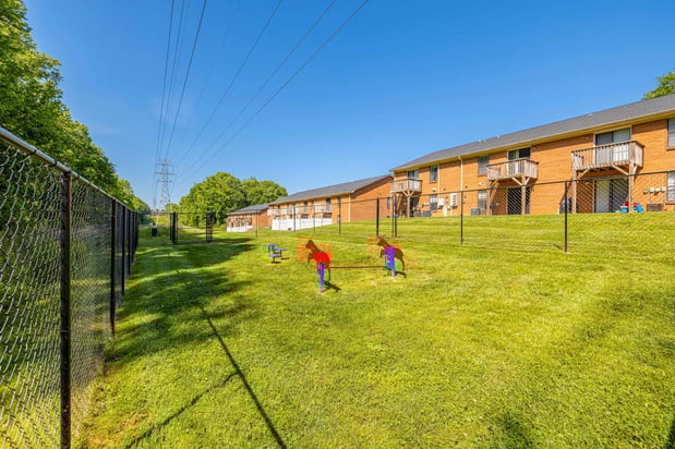 Images Lindsey Manor Apartments