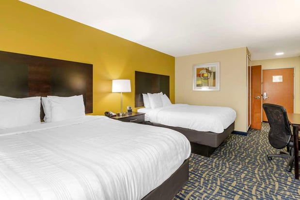 Images Best Western Plus Brunswick Inn & Suites