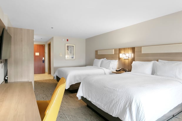 Images Holiday Inn Express Gulfport Beach by IHG