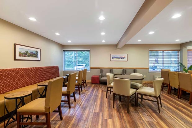 Images Best Western Plus Windjammer Inn & Conference Center