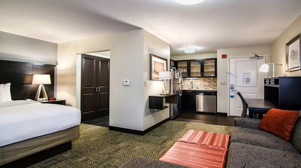 Images Staybridge Suites Marquette by IHG