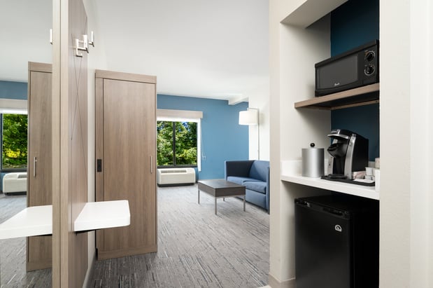 Images Holiday Inn Express & Suites Newport South by IHG