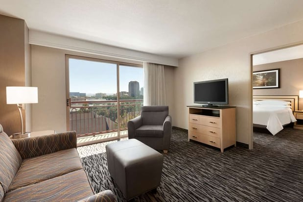 Images Embassy Suites by Hilton Convention Center Las Vegas