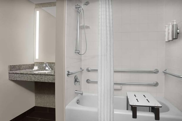 Images Hilton Garden Inn Hoffman Estates