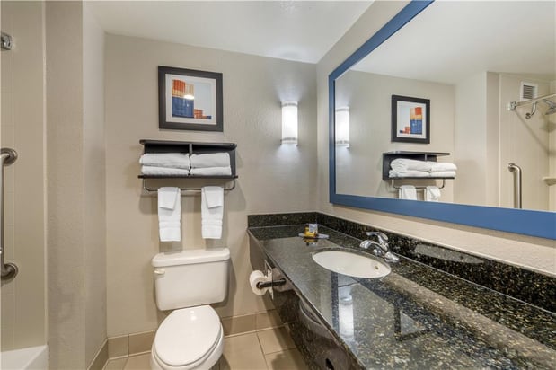 Images Best Western Plus Castlerock Inn & Suites