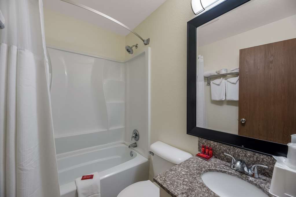 Queen Guest Bathroom