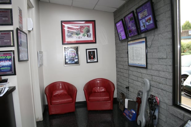 Images Rad Air Complete Car Care and Tire Center - Akron