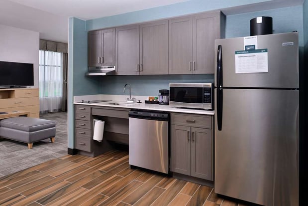 Images Homewood Suites by Hilton Des Moines Airport