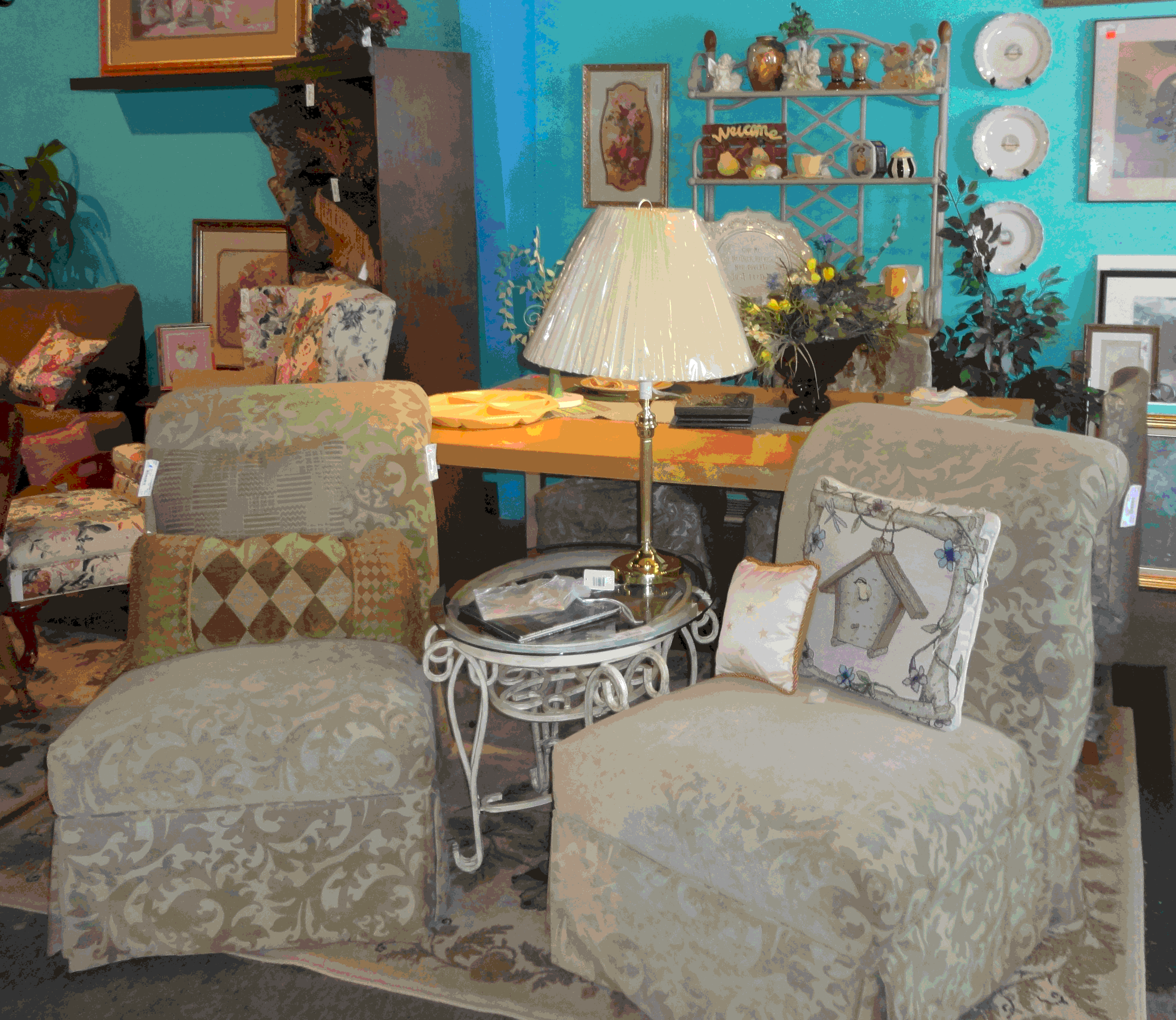 Furniture and home decor, for sooooo much less!