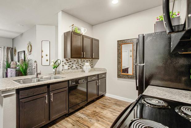 Images Urban Oaks at Conroe