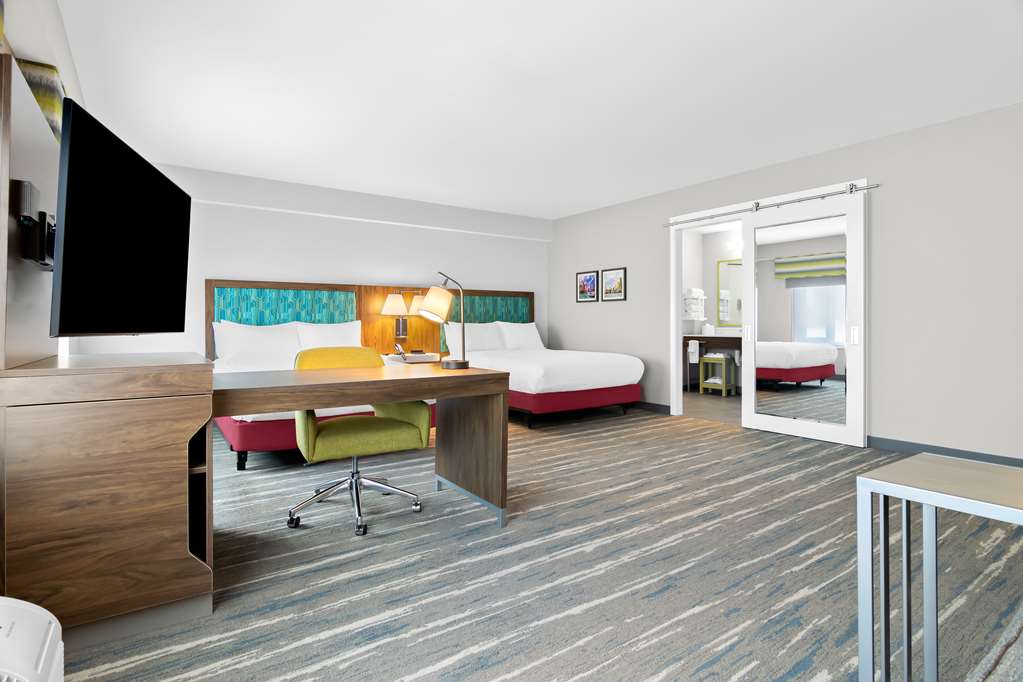 Guest room