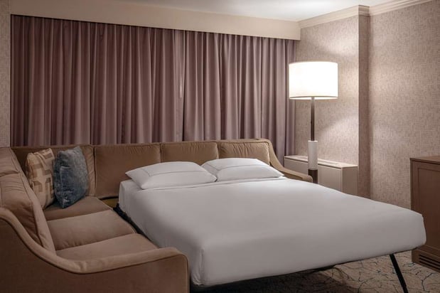 Images DoubleTree by Hilton Hotel Chicago - North Shore Conference Center