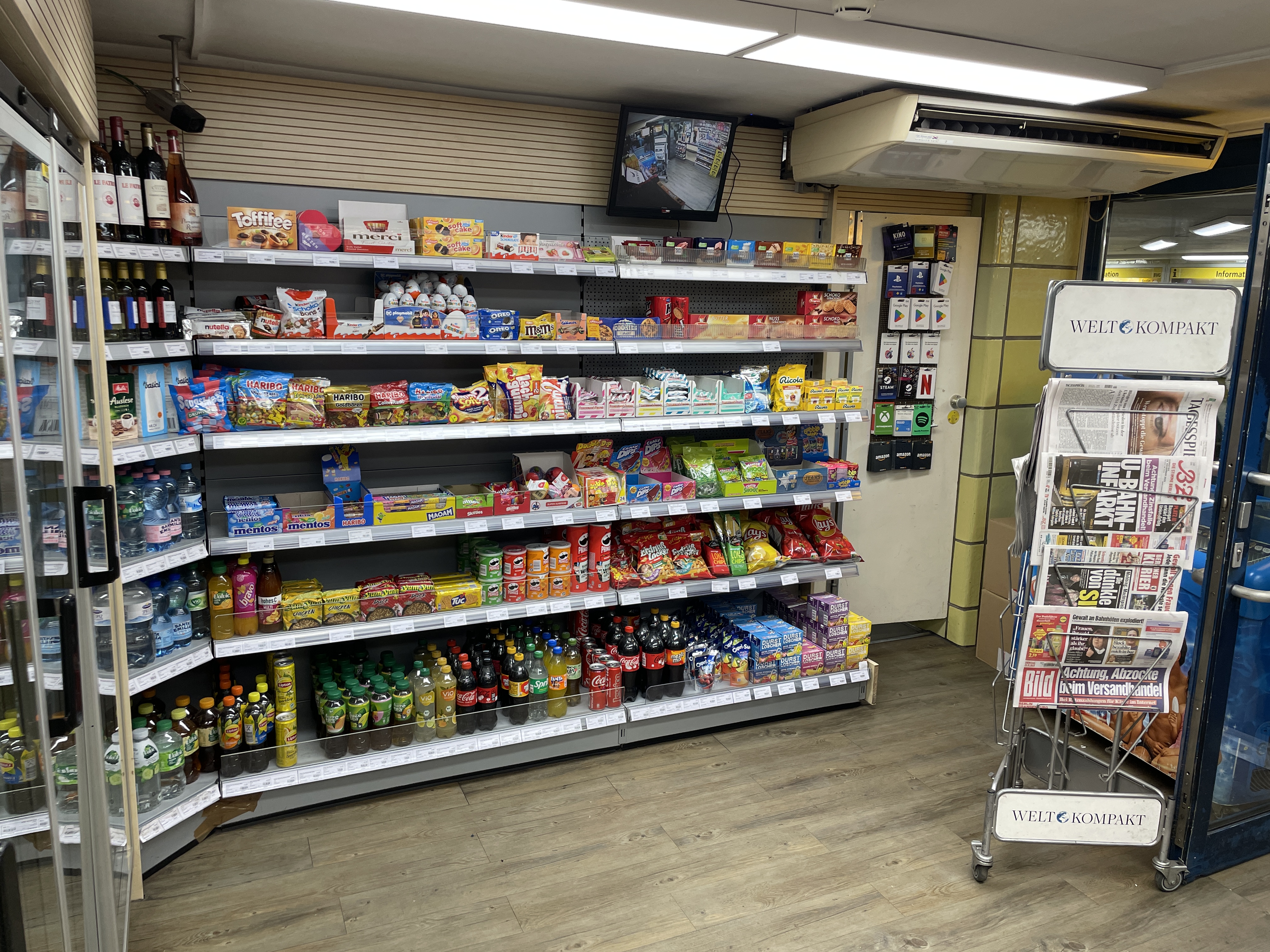 Eckert, Im U-Bahnhof Neukölln in Berlin